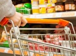 В Волгограде за неделю подорожали фрукты и колбаса