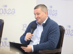 «Не должна получиться кракозябра»: губернатор Андрей Бочаров не оценил мечталки волгоградской молодежи