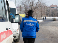 Пьяный водитель без прав чуть не угробил себя на трассе в Волгоградской области