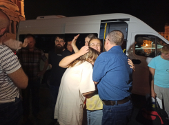 «Мы работали без выходных»: из ЛНР вернулись домой волгоградские врачи