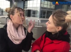 Блондинка шокировала посетителей торгового центра