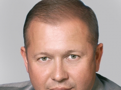 Уличенный в мошенничестве депутат гордумы Зверев 9 месяцев из 12 провел в отпуске 