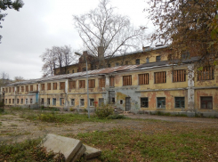 В Волгограде банкротящийся МУП продает гигантский недострой по цене «двушки»