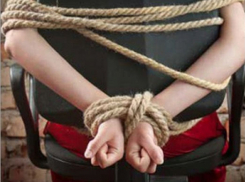 Жителя Волгограда удерживали в плену 2 недели ради дарственной на квартиру