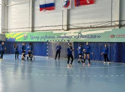Гандболистки волгоградского «Динамо» начали новый год с победы  