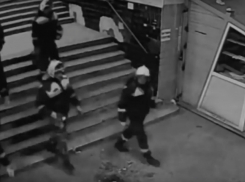 Люди в форме спасателей под видом учений ночью захватили Центральный рынок в Волгограде