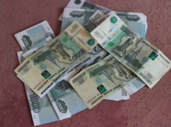 Директор волгоградской фирмы отделался штрафом за дачу взятки налоговику