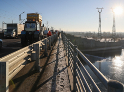 В Волгограде на Волжской ГЭС ограничили движение