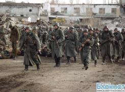 Волгоградцы записываются в добровольцы на защиту Сталинграда