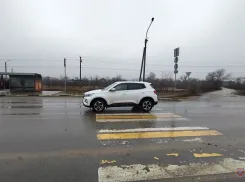 13-летнюю волгоградку сбила Chery Tiggo на переходе