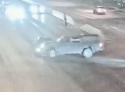 17-летний волгоградец разнес в ДТП машину, девушка в больнице: видео