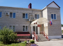 В Жирновске горело здание суда