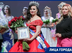 «Муж сказал, где трое, там еще трое. Прокормим», - «Мама года» шестерых детей из Волгоградской области Елена Чеботкова
