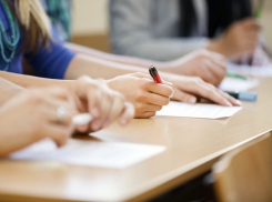 Более 10 тысяч одиннадцатиклассников Волгограда написали итоговые сочинения