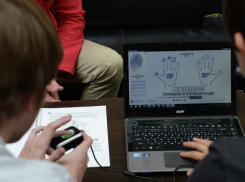 На юге Волгограда полицейские по отпечаткам пальцев нашли грабителей оптовой базы