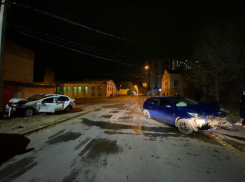 В Волгограде водитель Renault устроил ДТП с 4 пострадавшими: ранена 5-летняя девочка
