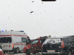 Четыре автомобиля столкнулись на «танцующем мосту» в Волгограде