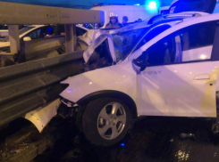 Двое детей погибли в ДТП на День знаний под Волгоградом, мама-водитель выжила — видео