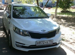 В Волгограде угнали иномарку прямо с парковки крупного торгового центра