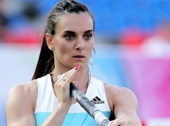 Откровения Исинбаевой довели поклонницу до слез