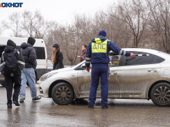 Пьяный автослесарь угнал авто клиентки и протаранил семь машин в Волгограде
