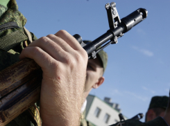 За убийство в мужской день в кафе Камышина военный и приятели получили 35 лет колонии