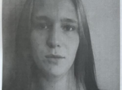 17-летнюю девочку-подростка третьи сутки ищут в Волгоградской области 