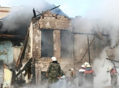 В частном доме Волжского прогремел взрыв бытового газа: 1 пострадал 