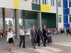 Элита волгоградской политики собралась на открытии новой школы-тысячницы