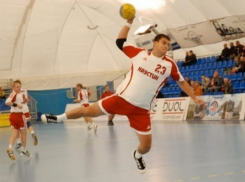 Волгоградский «Каустик» просит спасти гандбольный клуб-банкрот