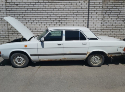 В Волгограде губернатор распродаёт старенькие «Волги» и «Газели»