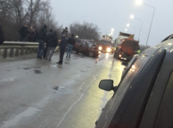 Грузовик расплющил легковое авто с 18-летними влюбленными под Волгоградом 