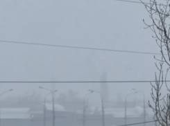 Сильнейший снегодождь обрушился на Волгоград на сутки 