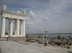 Коммунисты и единороссы Волгограда одновременно проводят «съезды победителей»