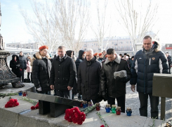 Андрей Бочаров проигнорировал акцию памяти жертв теракта на вокзале Волгограда