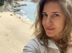 Юлия Ковальчук вспомнила свое танцевальное прошлое, отдыхая на пляже 