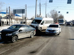 Опасное ДТП с маршруткой №149 попало на видео в Волгограде: пострадали люди