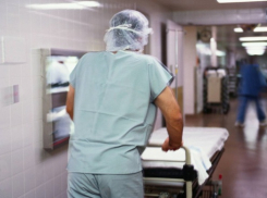 Мужчина насмерть забил друга на глазах его семьи из-за галлюцинаций под Волгоградом