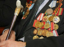  90-летний ветеран чуть не остался бомжом из-за предприимчивой сиделки-волгоградки