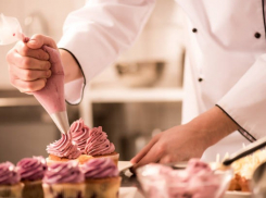 От 30 000 рублей может зарабатывать кондитер в Волгограде