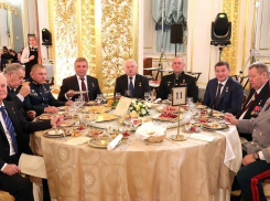  Губернатор Андрей Бочаров был замечен в Кремле