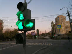 Камер все больше, а толку для дорог — ноль: волгоградский автомобилист высказался о наболевшем