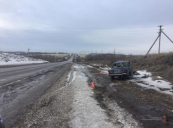 Под Урюпинском перевернулась «семёрка»: есть раненый