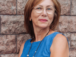 «Мы пожинаем плоды из 90-х»: волгоградский педагог Елена Лапп о шокирующем истязании кошки подростками