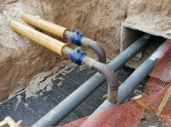 «Не город, а окопы, брустверы и доты»: волгоградцев взбесили перекопанные улицы