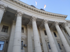Волгоградцы потребовали отменить закупку новой мебели для депутатов обдумы и пустить средства на помощь СВО