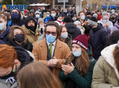 «Незабываемая атмосфера»: волгоградцев зовут на пешую прогулку по центру города