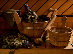 Отдых на ворованные деньги в сауне под Волгоградом закончился для подростка и его друзей судом