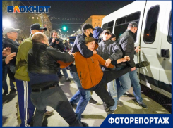 Яркие кадры трехчасовой несанкционированной акции сторонников Навального в Волгограде