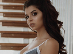  Алиана Устиненко поделилась с поклонниками своим стихотворением про любовь